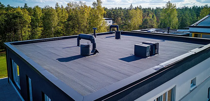 Professional Flat Roof Replacement Services in Maywood, IL