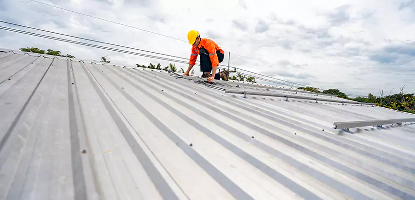 Metal Roof Repairs in Maywood